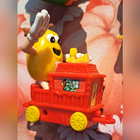 M&M Train Bundle - Picture 4 of 8